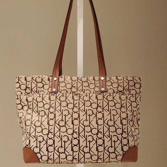 SOLD! Calvin Klein Teodora Jacquard Signature Tote - Picture 8 of 9